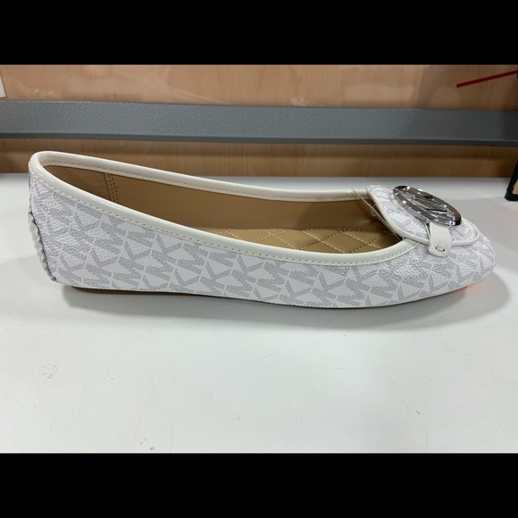 Michael Kors flats in white - Picture 10 of 14